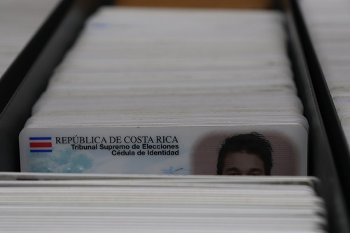 Costarricenses residentes en el extranjero pueden solicitar su cédula de identidad en consulados